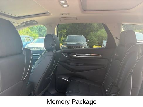 Used 2021 Buick Enclave Avenir w/ Avenir Technology Package AWD/4WD image 11