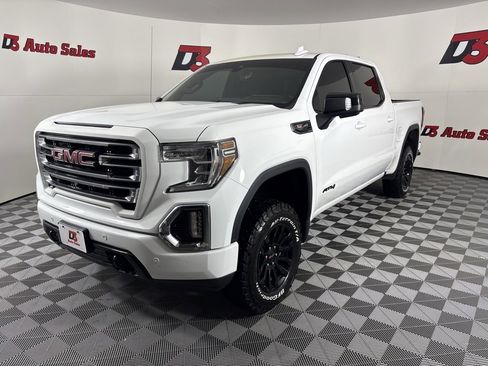 Used 2020 GMC Sierra 1500 AT4 w/ AT4 Premium Package image 2