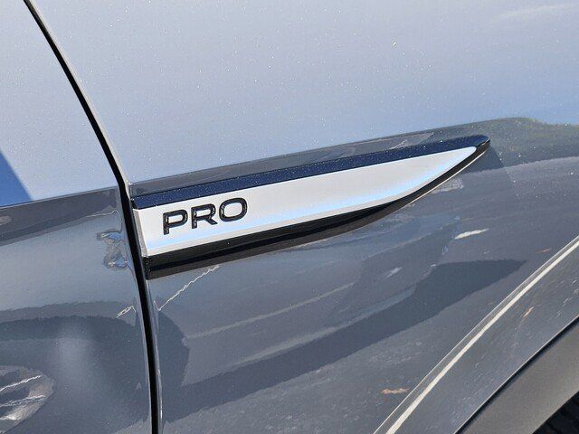 Used 2023 Volkswagen ID.4 Pro RWD image 11