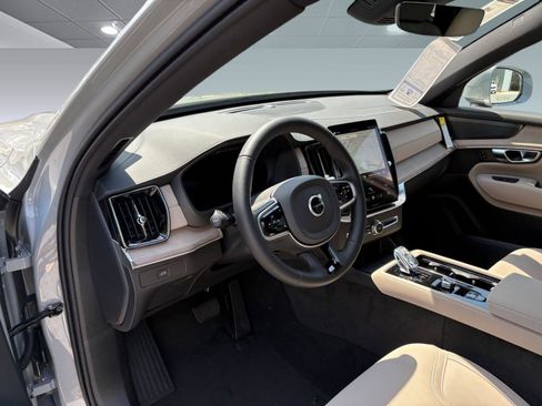 Certified 2026 Volvo XC90 B6 Plus w/ Protection Package AWD/4WD image 4