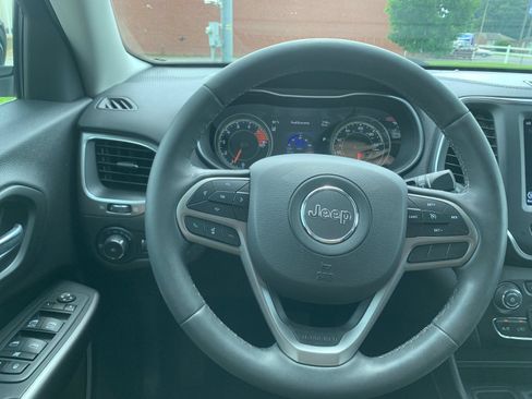 Used 2022 Jeep Cherokee Latitude Lux FWD image 28