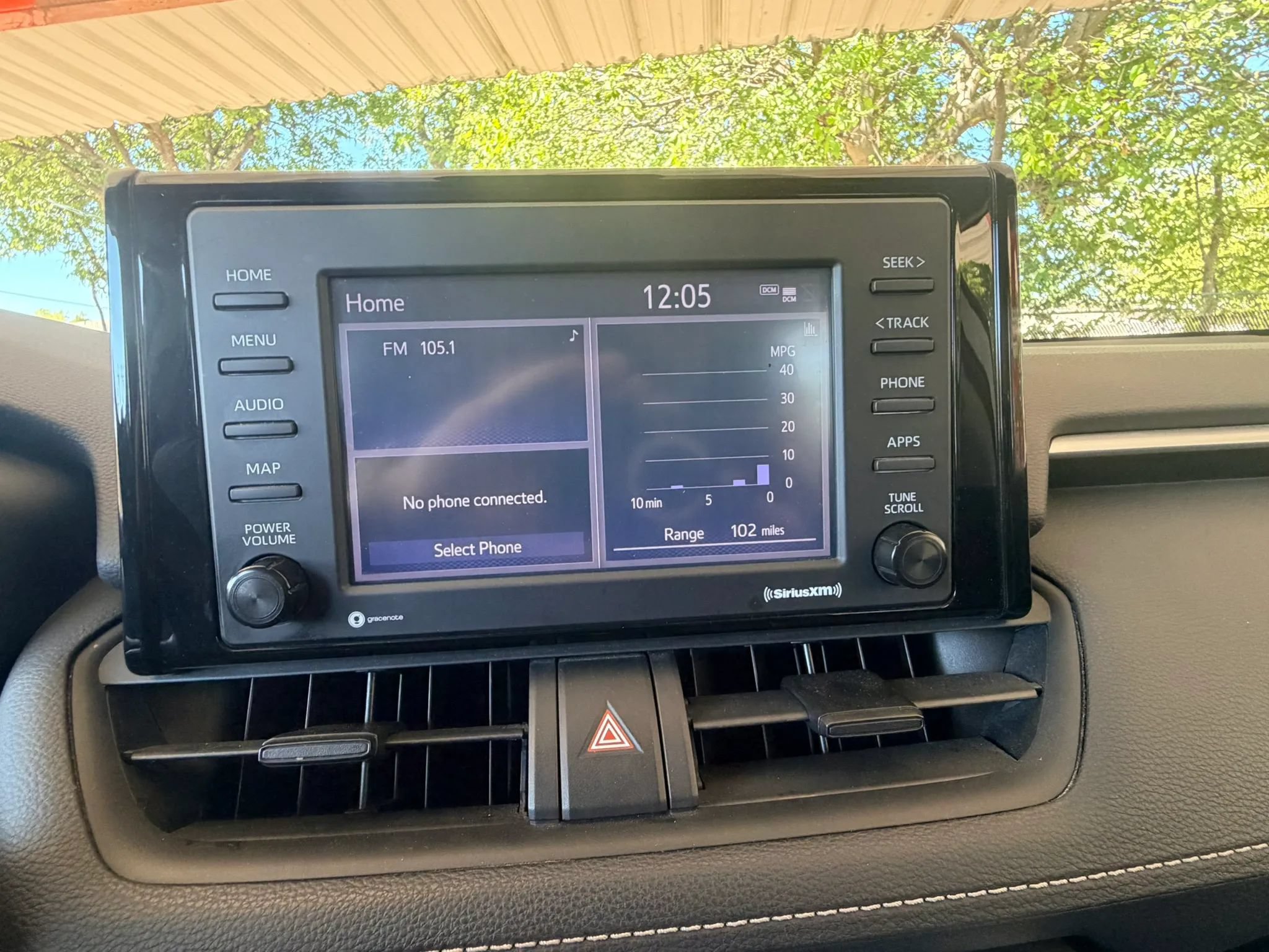 Used 2020 Toyota RAV4 XLE w/ Carpet Mat Package AWD/4WD image 14