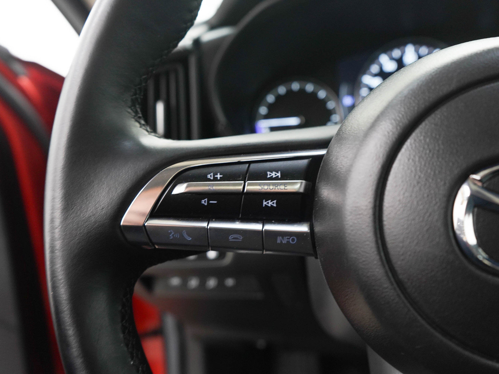 Used 2025 MAZDA CX-50 AWD 2.5 Hybrid w/ Premium Pkg image 25