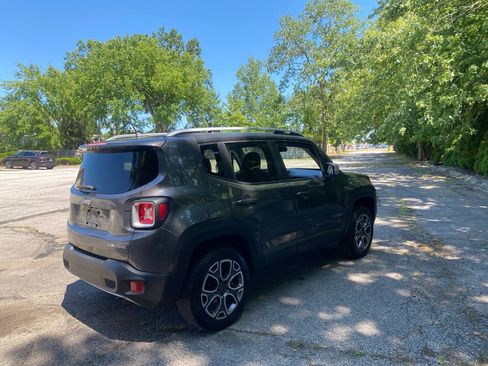 Used 2017 Jeep Renegade Limited AWD/4WD image 5