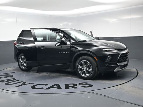 Certified 2024 Chevrolet Blazer LT w/ Convenience Package image 23