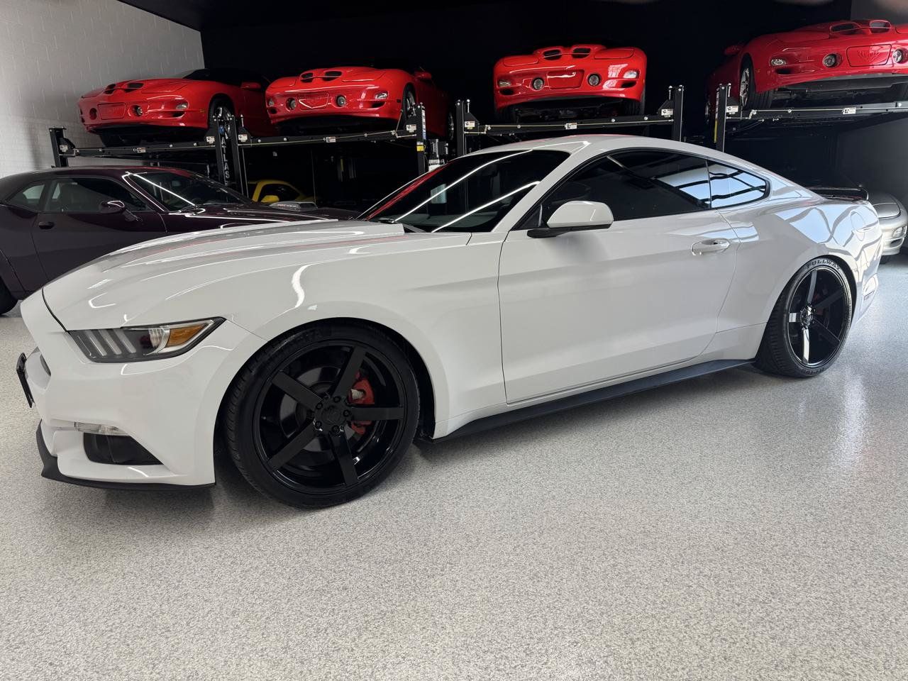 Used 2016 Ford Mustang Coupe RWD image 5