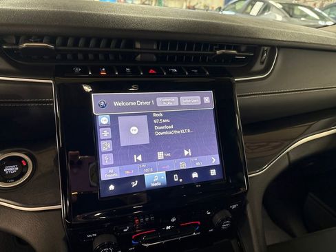 Certified 2023 Jeep Grand Cherokee L Laredo w/ Luxury Tech Group I image 22