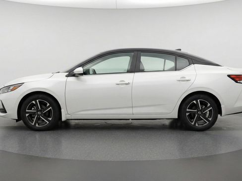 Used 2025 Nissan Sentra SV FWD image 5