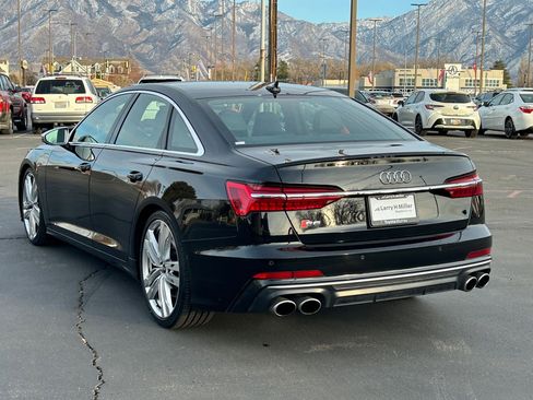 Used 2021 Audi S6 Prestige w/ Prestige Package image 3