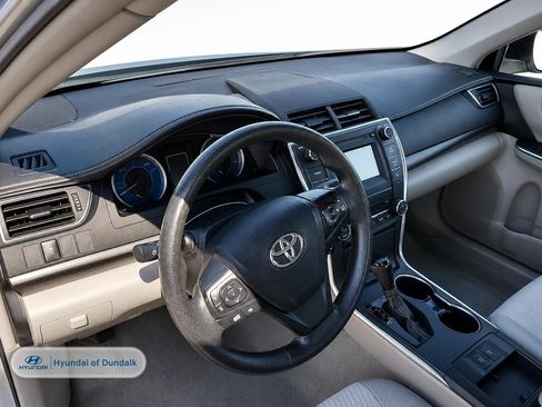 Used 2017 Toyota Camry LE FWD image 8