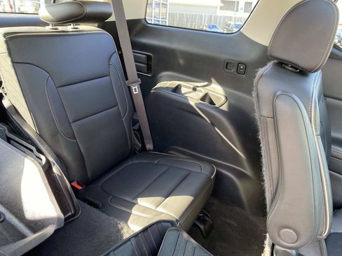 Used 2021 GMC Acadia Denali w/ Denali Ultimate Package AWD/4WD image 25