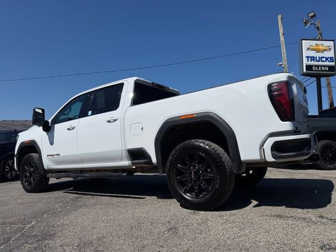Used 2025 GMC Sierra 2500 AT4 AWD/4WD image 5