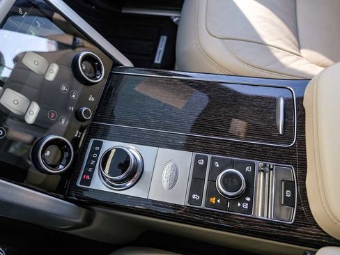 Used 2020 Land Rover Range Rover Long Wheelbase Autobiography image 26