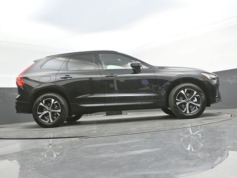 New 2026 Volvo XC60 B5 Core w/ Climate Package image 36