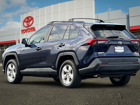Certified 2019 Toyota RAV4 XLE w/ Convenience Package AWD/4WD image 5