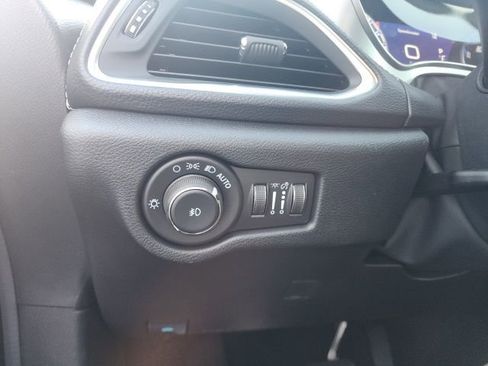 New 2026 Chrysler Pacifica Limited w/ S Appearance Package image 15