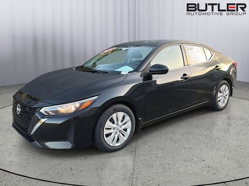Used 2024 Nissan Sentra S FWD image 2