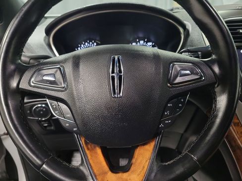 Used 2018 Lincoln MKX Select w/ Select Plus Package image 18