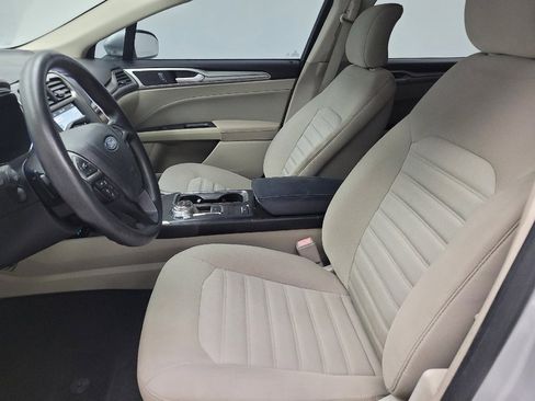 Used 2019 Ford Fusion SE FWD image 17