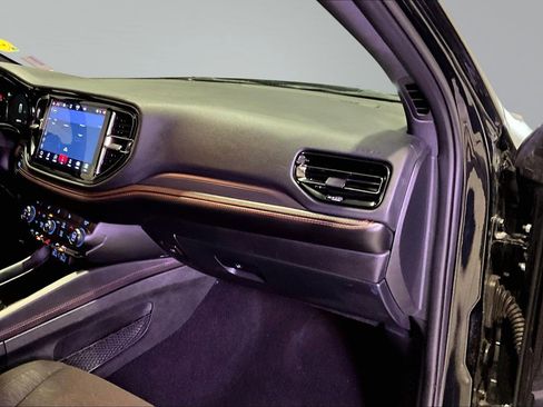 Used 2025 Dodge Durango GT AWD/4WD image 27