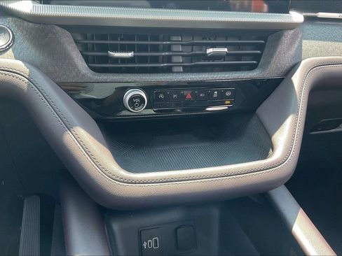 Certified 2026 Ford Explorer Platinum AWD/4WD image 37