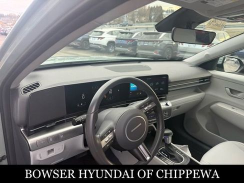 Used 2024 Hyundai Kona SEL image 9