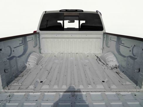 Used 2021 Nissan Titan SV w/ Accessory Utility Package image 29