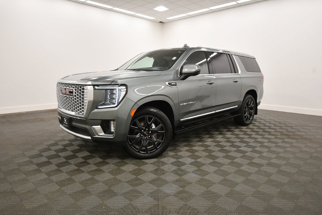 Used 2023 GMC Yukon XL Denali AWD/4WD image 2