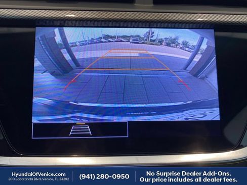 Used 2022 Buick Encore GX Essence w/ Experience Buick Package FWD image 16