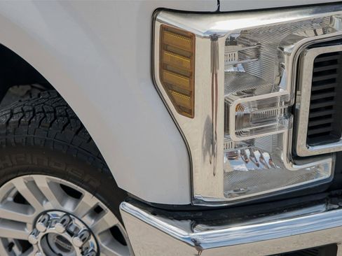 Used 2019 Ford F350 XLT w/ XLT Value Package AWD/4WD image 3