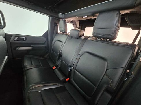 Used 2021 Ford Bronco Badlands w/ Sasquatch Package image 17