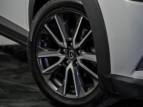 Used 2018 MAZDA CX-3 Touring FWD image 3