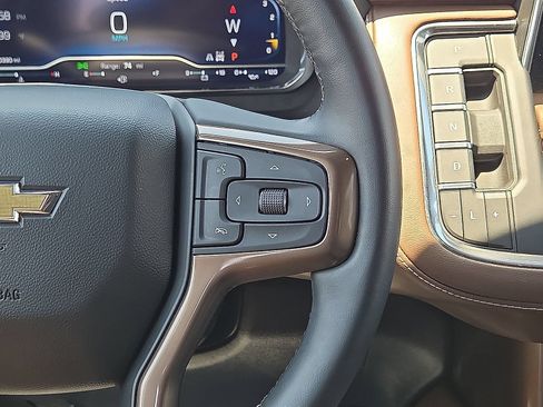 Used 2023 Chevrolet Tahoe High Country AWD/4WD image 22