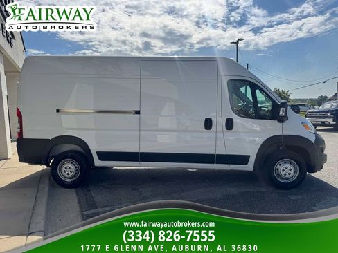 Used 2023 RAM ProMaster 2500 image 5