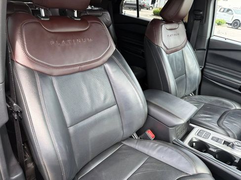 Certified 2022 Ford Explorer Platinum w/ Equipment Group 601A RWD image 13