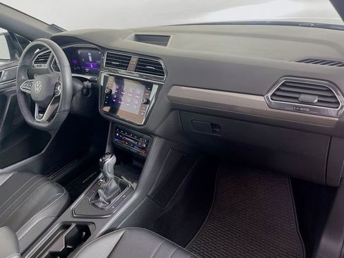 Used 2022 Volkswagen Tiguan SE R-Line FWD image 31