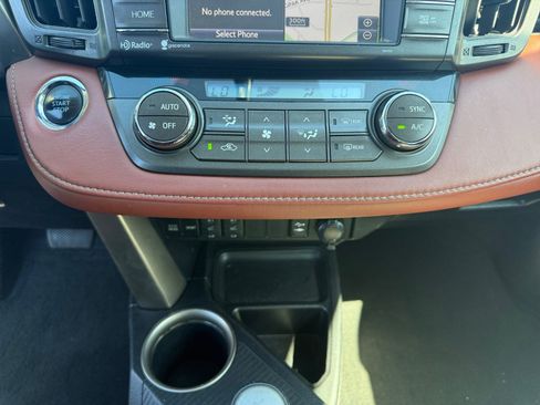 Used 2015 Toyota RAV4 Limited FWD image 12