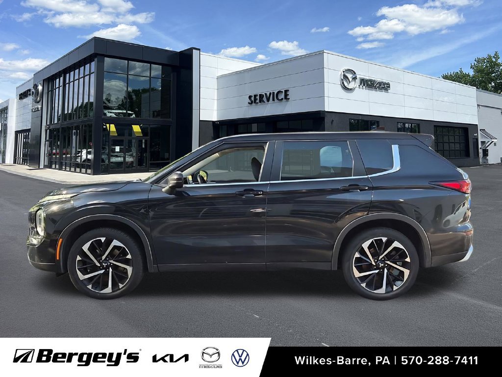 Used 2023 Mitsubishi Outlander SE AWD/4WD image 9