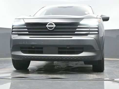 Used 2025 Nissan Kicks SV AWD/4WD image 19