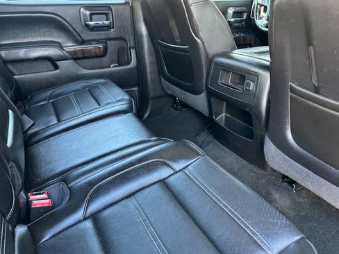 Used 2015 GMC Sierra 2500 Denali w/ Duramax Plus Package AWD/4WD image 17