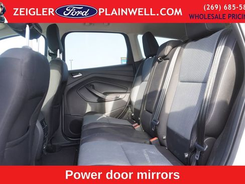 Used 2019 Ford Escape SE image 10