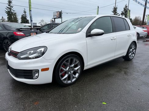Used 2014 Volkswagen GTI Driver's Edition image 3