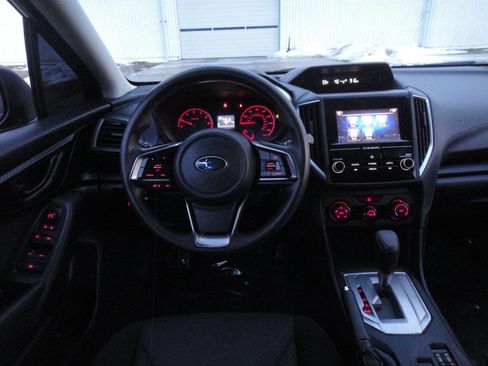 Used 2017 Subaru Impreza 2.0i Premium image 11