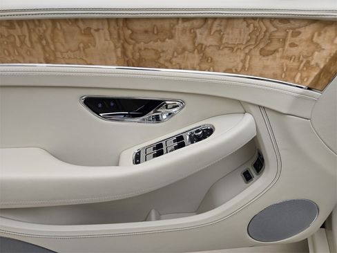 Used 2023 Bentley Continental GT Mulliner image 34