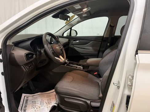 Used 2019 Hyundai Santa Fe SE image 20
