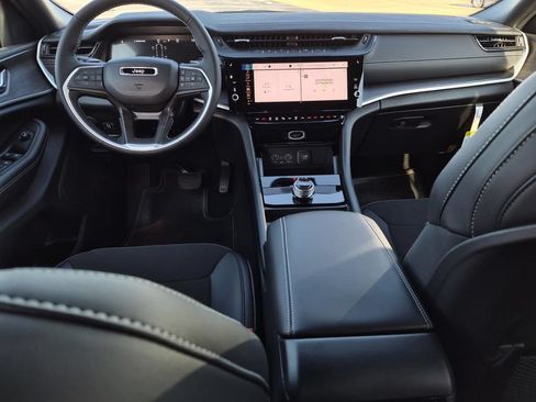 New 2026 Jeep Grand Cherokee L 2WD image 17