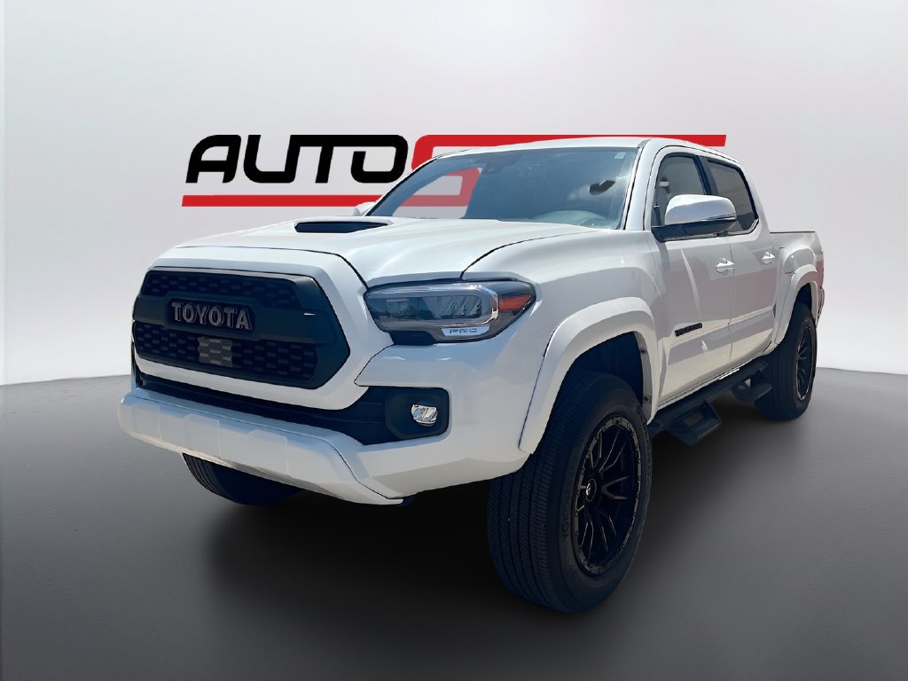 Used 2022 Toyota Tacoma TRD Sport AWD/4WD image 3