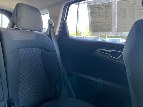 Used 2025 Kia Sportage LX image 36