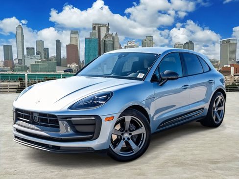 Used 2023 Porsche Macan Turbo image 1