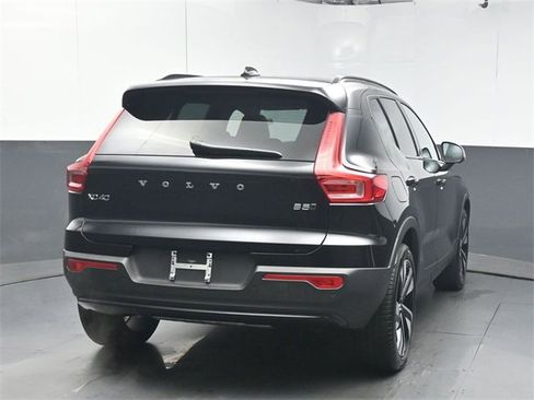 Used 2025 Volvo XC40 B5 Ultra image 7